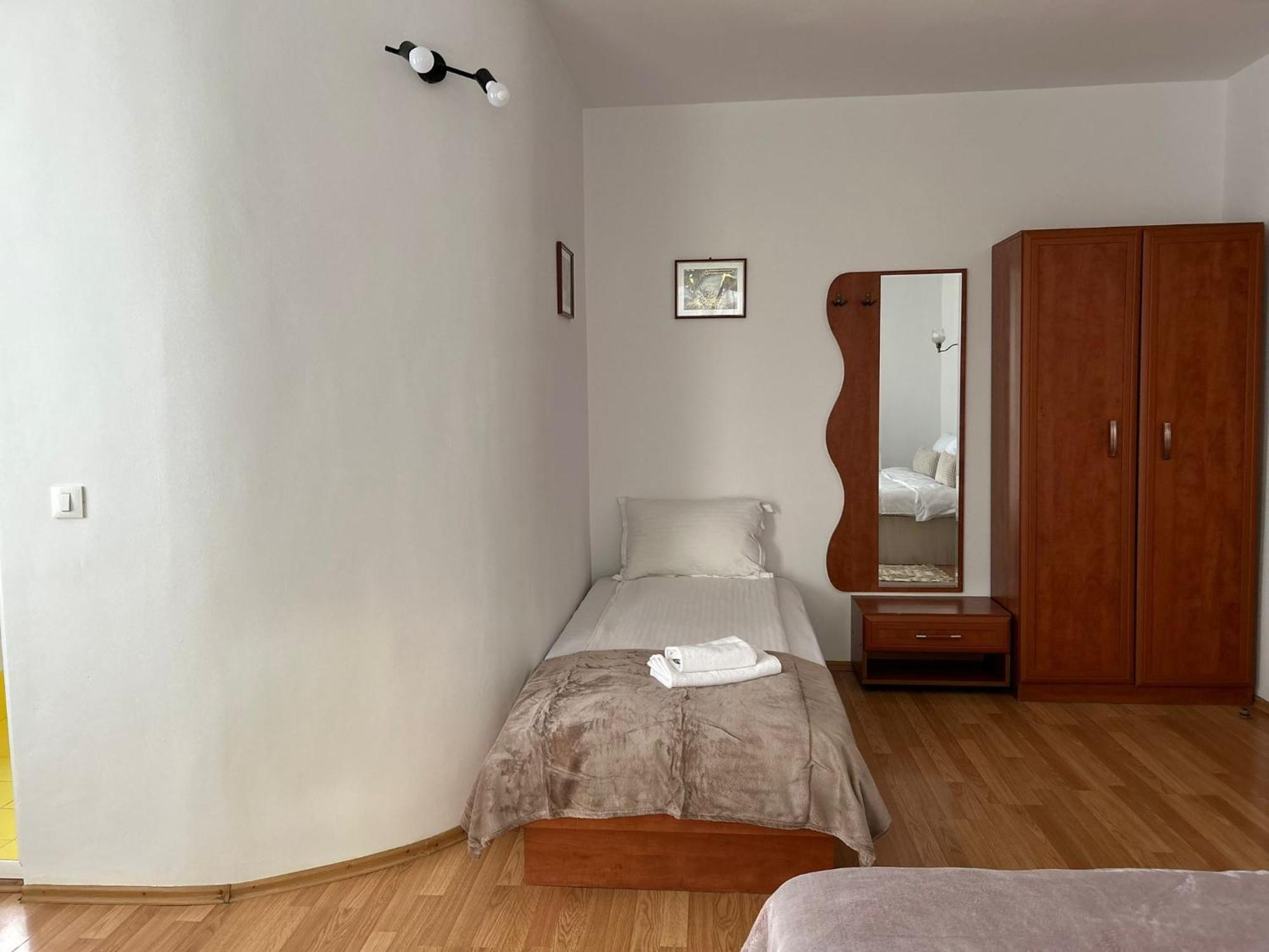 Ambra Room'S Braşov Exterior foto
